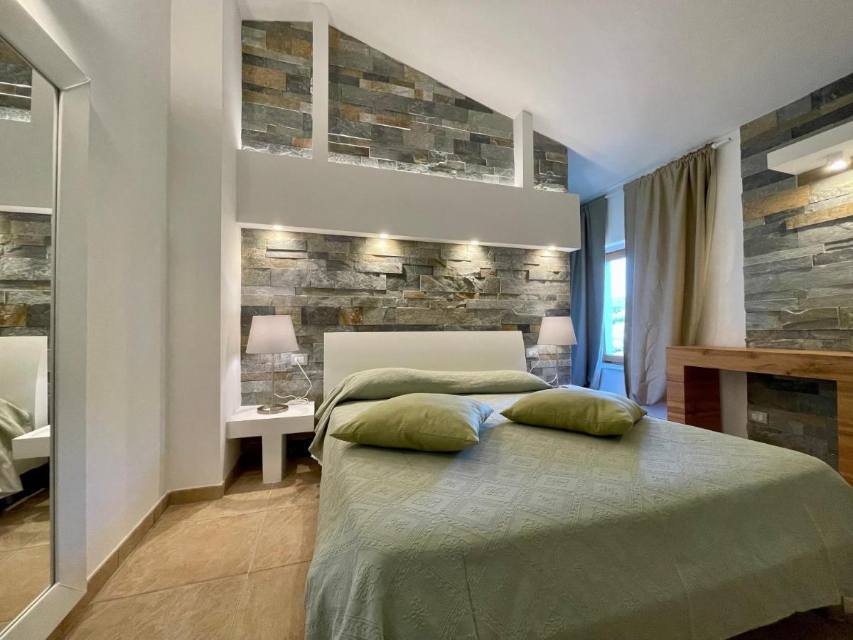 Borgo Del Nespolo Bed & Breakfast เปสคีชี ภายนอก รูปภาพ