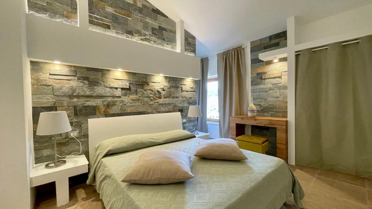 Borgo Del Nespolo Bed & Breakfast เปสคีชี ภายนอก รูปภาพ
