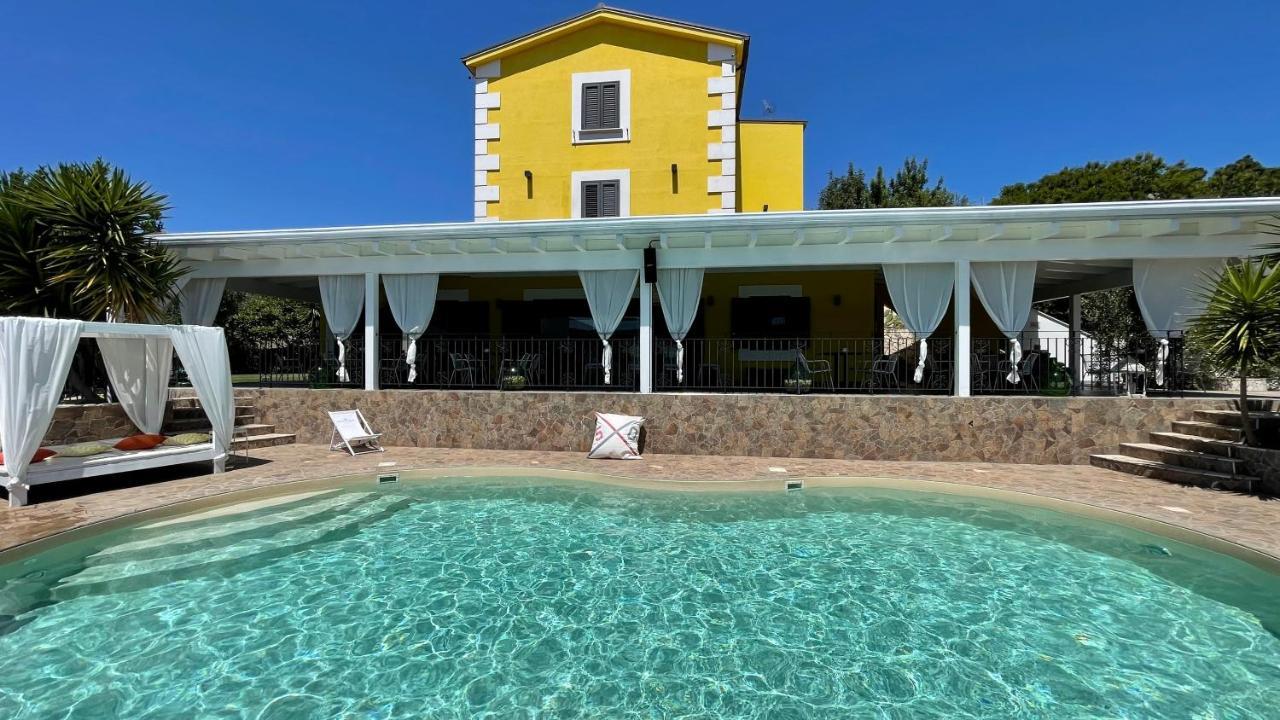Borgo Del Nespolo Bed & Breakfast เปสคีชี ภายนอก รูปภาพ
