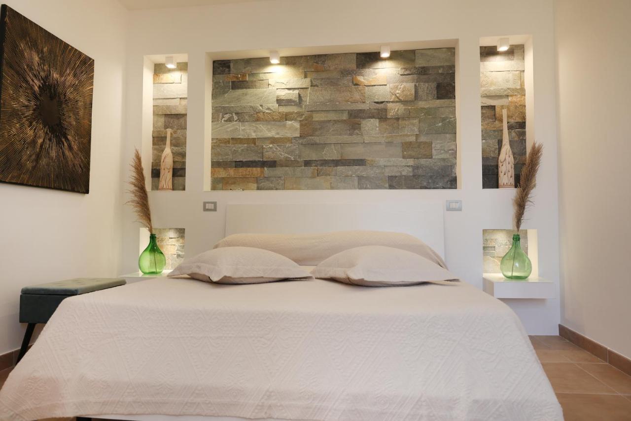 Borgo Del Nespolo Bed & Breakfast เปสคีชี ภายนอก รูปภาพ