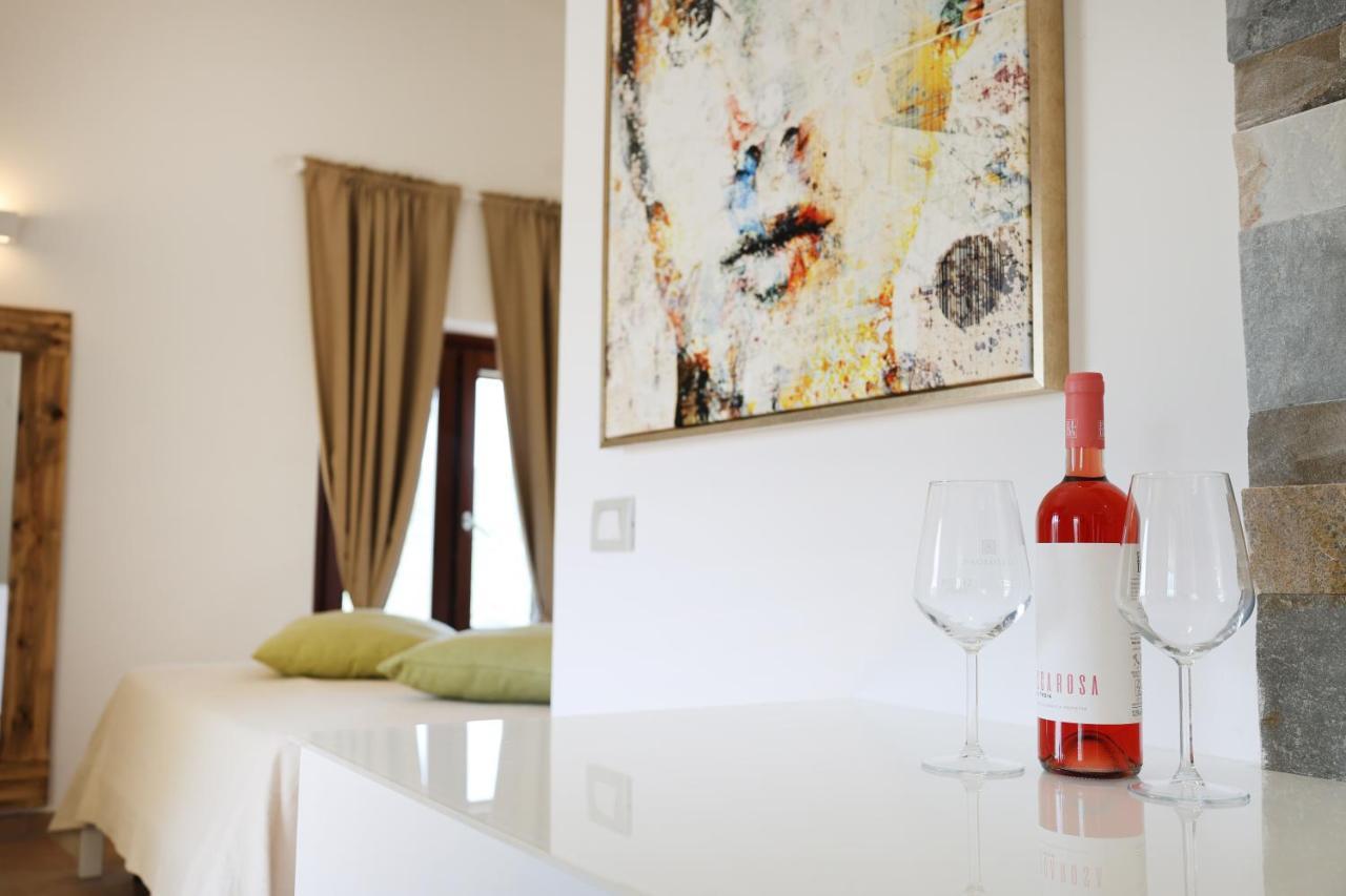 Borgo Del Nespolo Bed & Breakfast เปสคีชี ภายนอก รูปภาพ