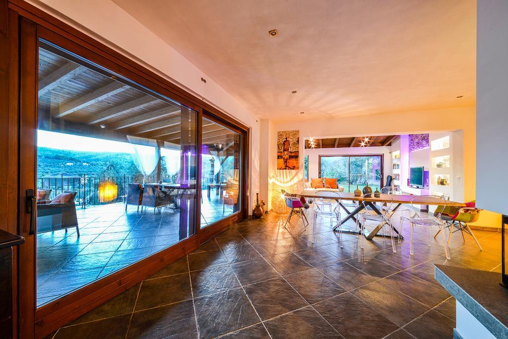 Borgo Del Nespolo Bed & Breakfast เปสคีชี ภายนอก รูปภาพ