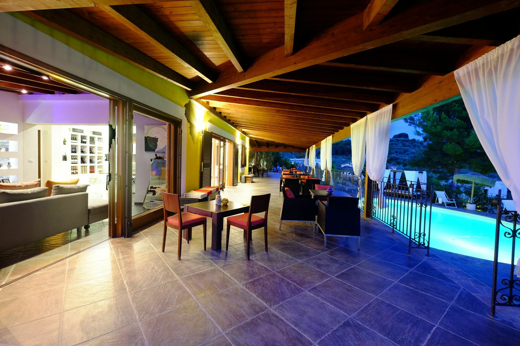 Borgo Del Nespolo Bed & Breakfast เปสคีชี ภายนอก รูปภาพ